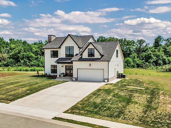 2nd image of 4862 Royal View Way