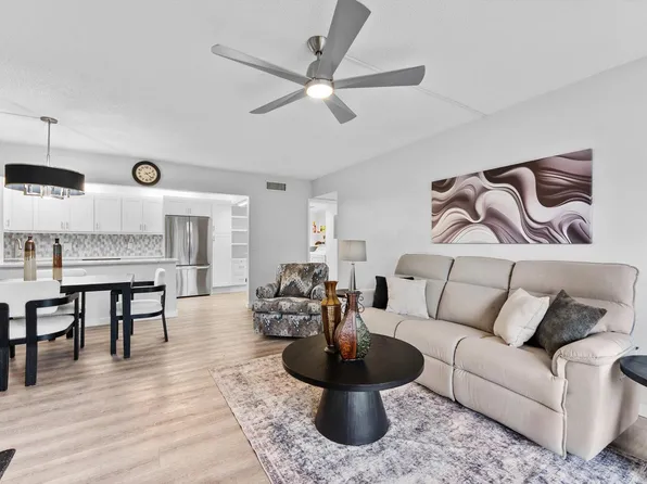 722 SUNNY PINE Way #F1, Greenacres, FL 33415