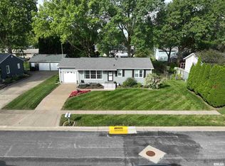 510 N 4th St, Eldridge, IA