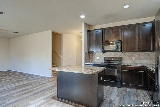 8907 Preserve Trl — Photo 6