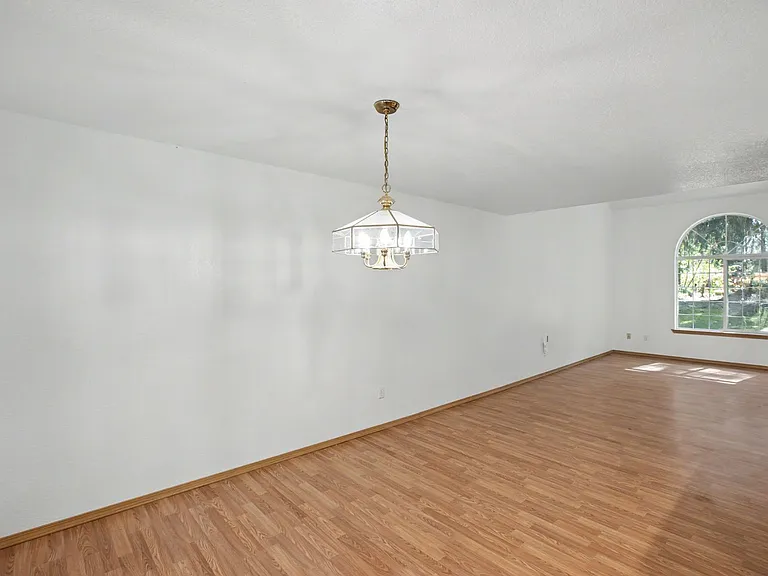 22530 Bluewater Dr SE — Photo 4