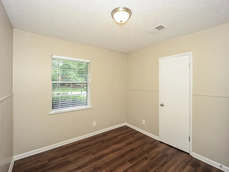 6133 Fieldcrest Dr — Photo 14