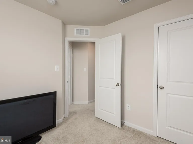 311 Yellow Bill Ln — Photo 26