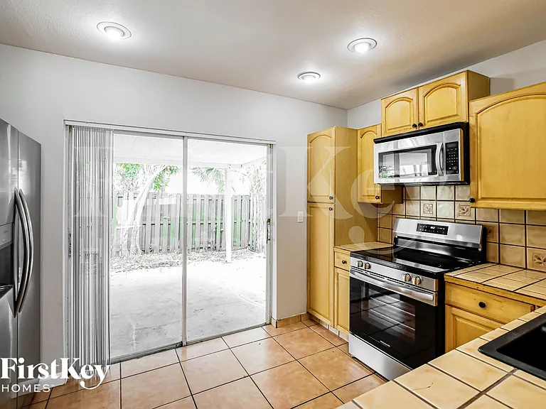 10352 SW 208th Ln — Photo 7