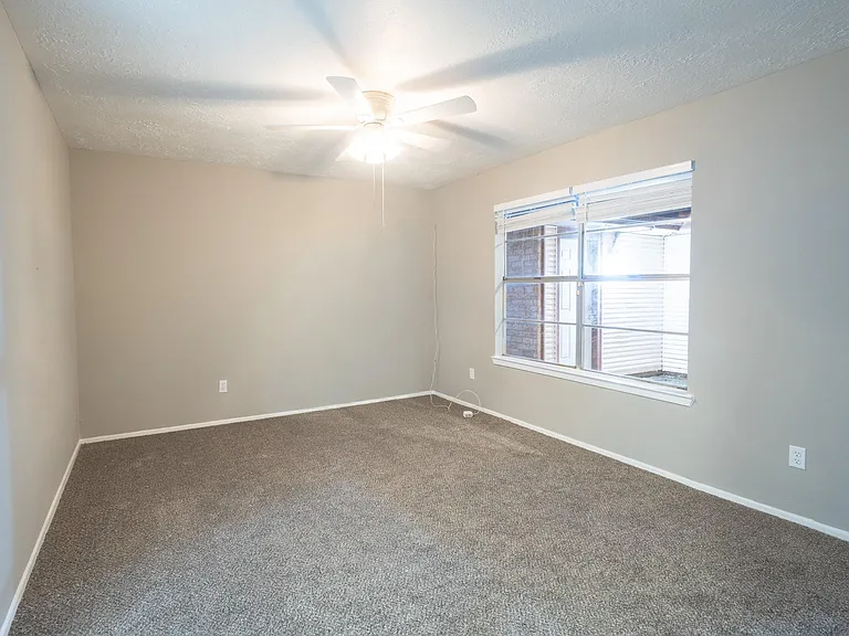 6542 Bridgegate Dr — Photo 20