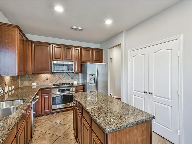 9506 Gramond Hall Ct — Photo 12