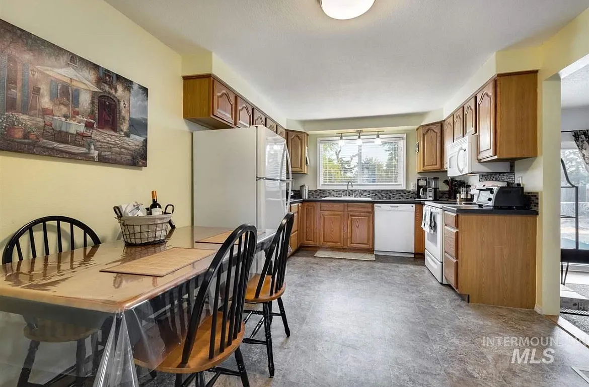 10036 W Ustick Rd — Photo 3