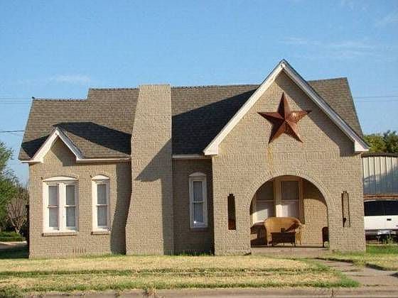1st image of 1410 E Texas Ave