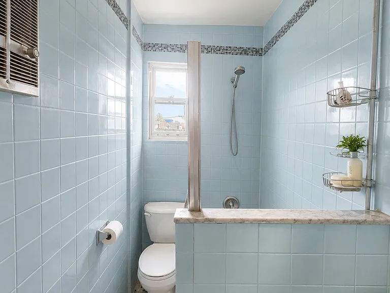 419 River Dr #4 — Photo 4