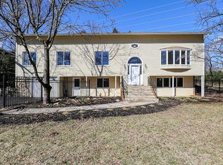 9913 Betteker Ln, POTOMAC, MD 20854