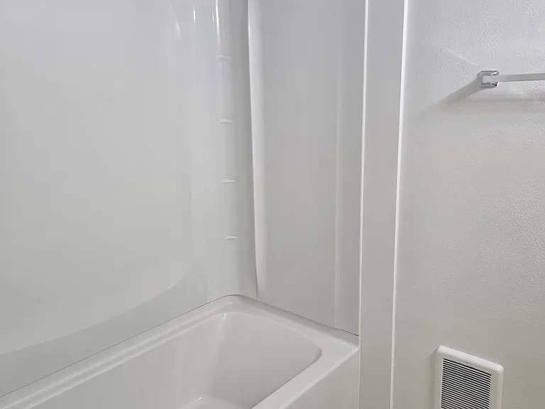 607 N 7th St #4 — Photo 13
