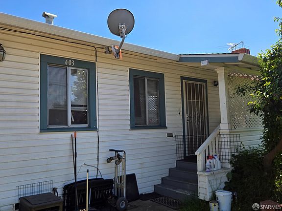 4th image of 403 Smalley Ave