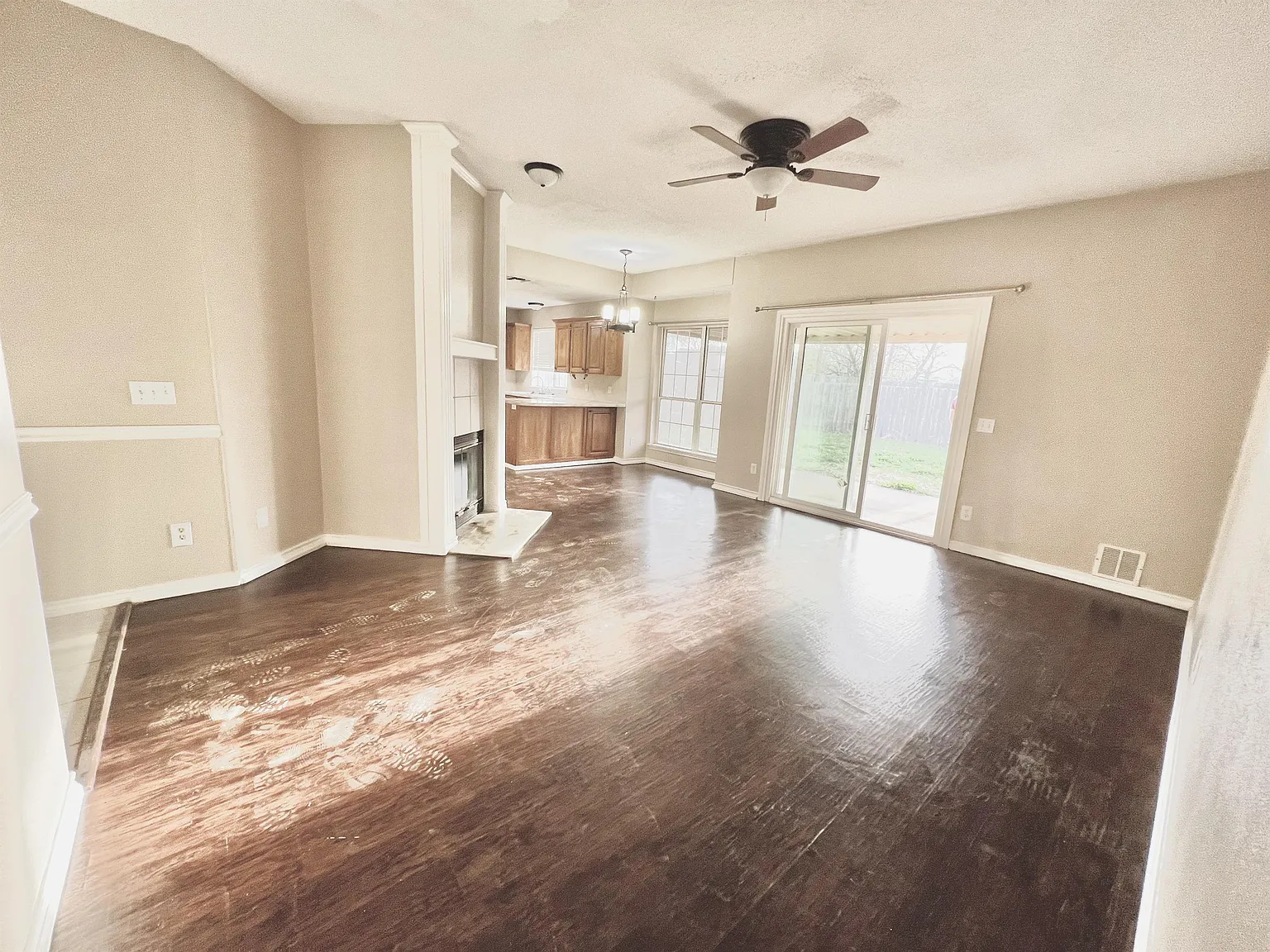5215 Northview Drive - 1 — Photo 3