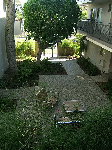 2nd image of 1950 Pelham Ave APT 3