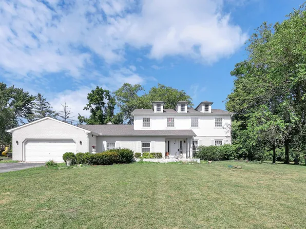 3535 Rolling Hills Ln, Grove City, OH 43123