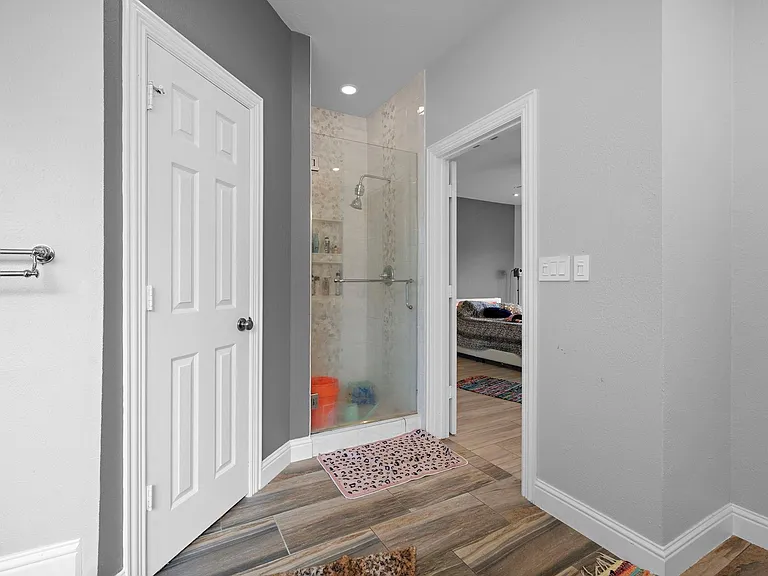 815 Arlington Ln — Photo 33