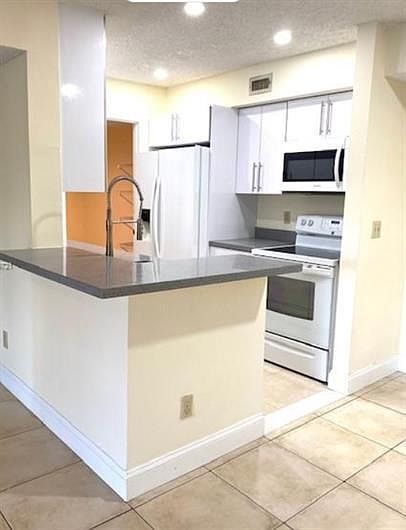 2nd image of 228 SW 83rd Way #101-04