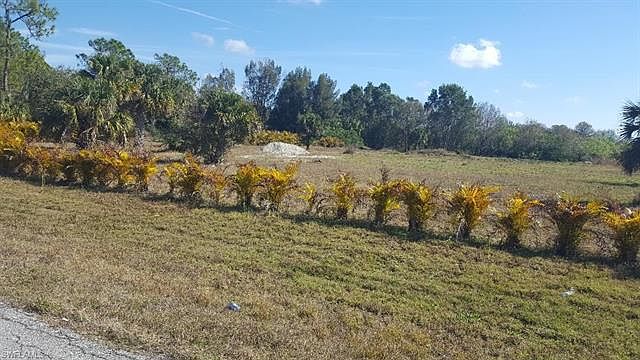 2nd image of 8241 Scarecrow Rd