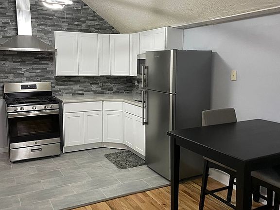 2nd image of 95 Pardee St Floor 2
