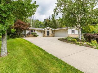 11763 E Hill Dr, Chesterland, OH 44026