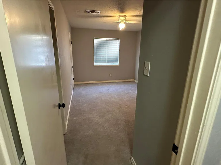8607 Knoll Forest Dr — Photo 6