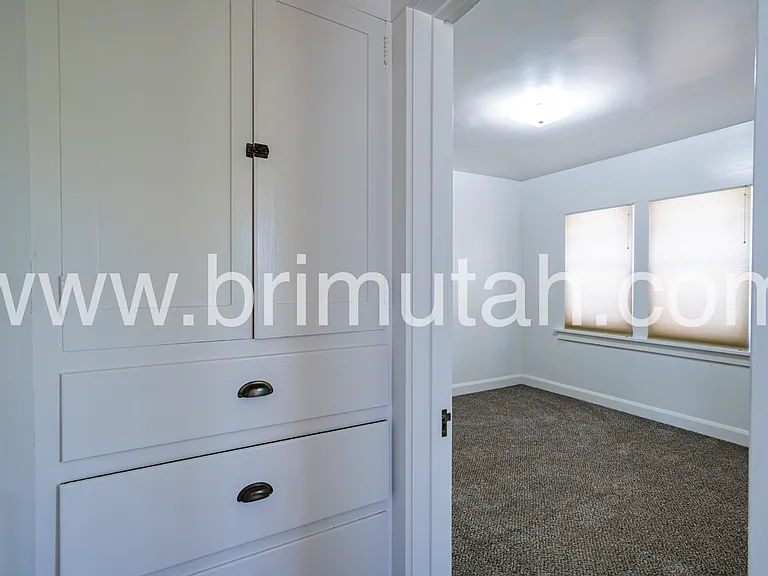 1655 E 900 S — Photo 16