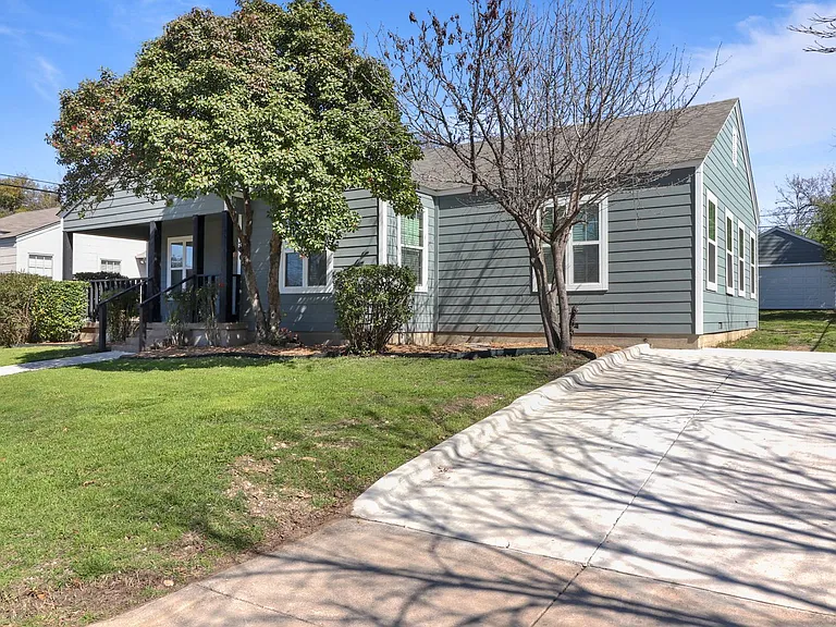 3557 Winston Rd — Photo 2