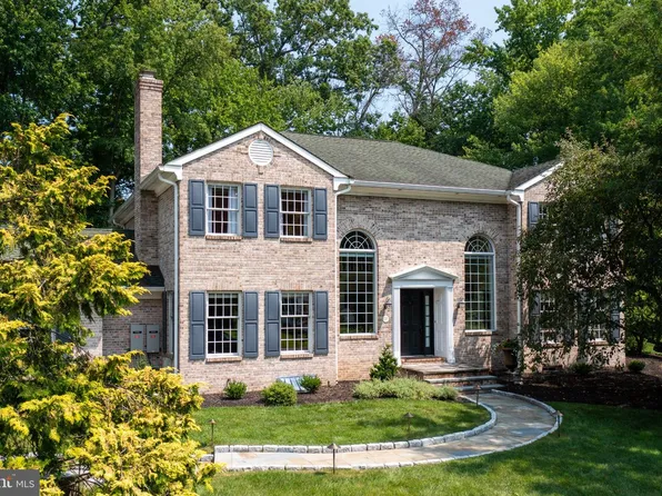 20 Carillon Ct, Wilmington, DE 19803