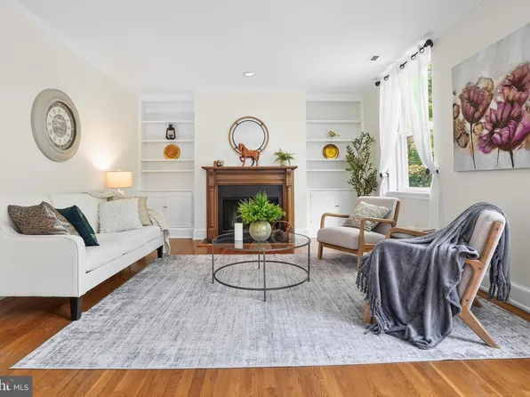 233 Kentucky Ave SE APT 21, Washington, DC 20003