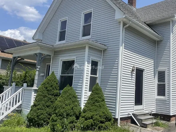 121 Delmont Ave, Worcester, MA 01604