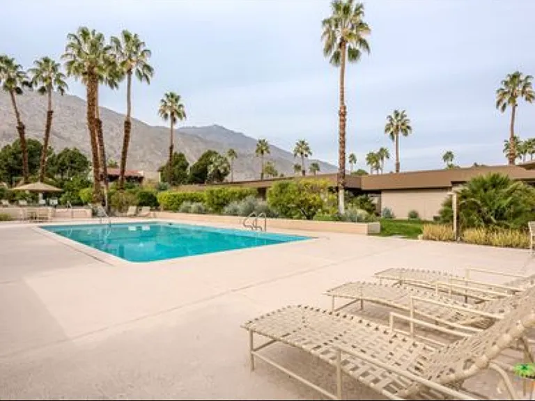 464 E San Jose Rd — Photo 24