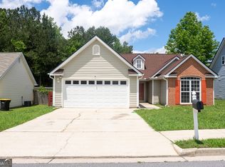 4016 Meadow Glen Way, Fairburn, GA 30213