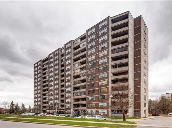 10 Tobermory Dr #1004, Toronto, ON M3N 2Y5