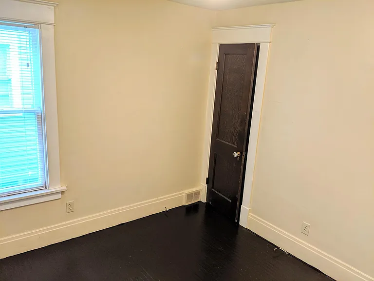 63 Custer St #LOWER — Photo 12