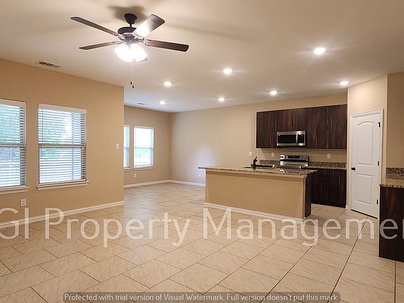 5th image of 140 Canales Cir
