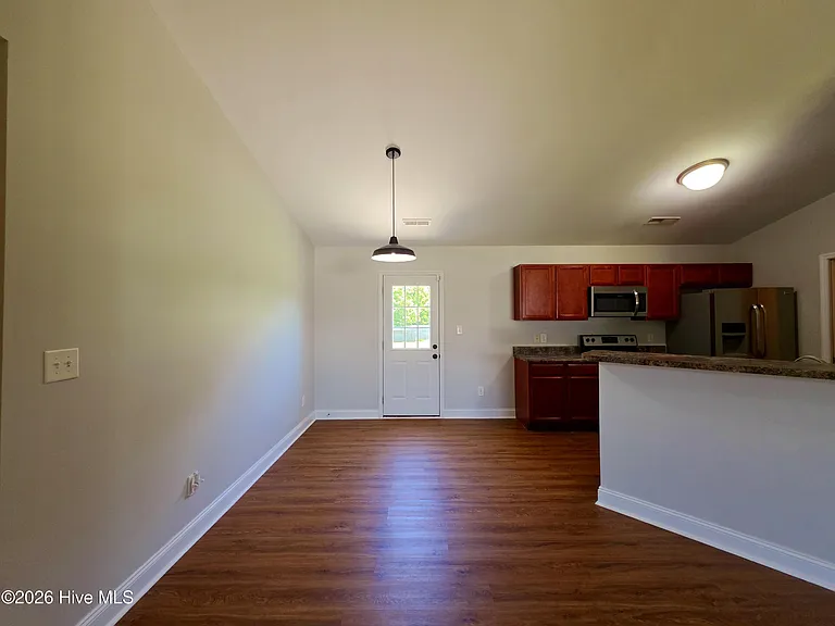 214 Michel Ct — Photo 4