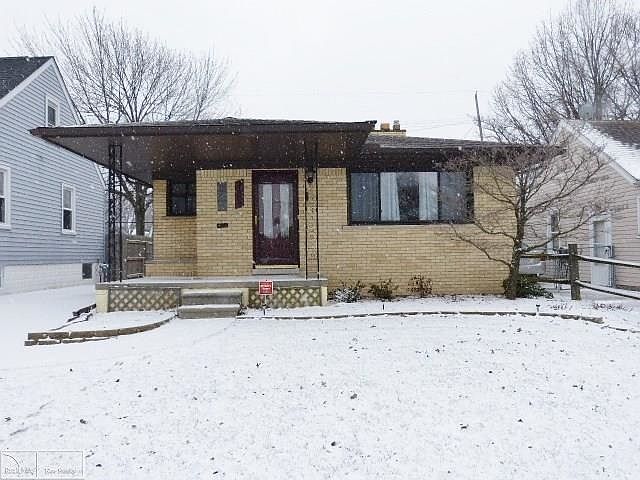 1st image of 21608 Trombly St