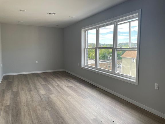 5th image of 203 Height Ave #10