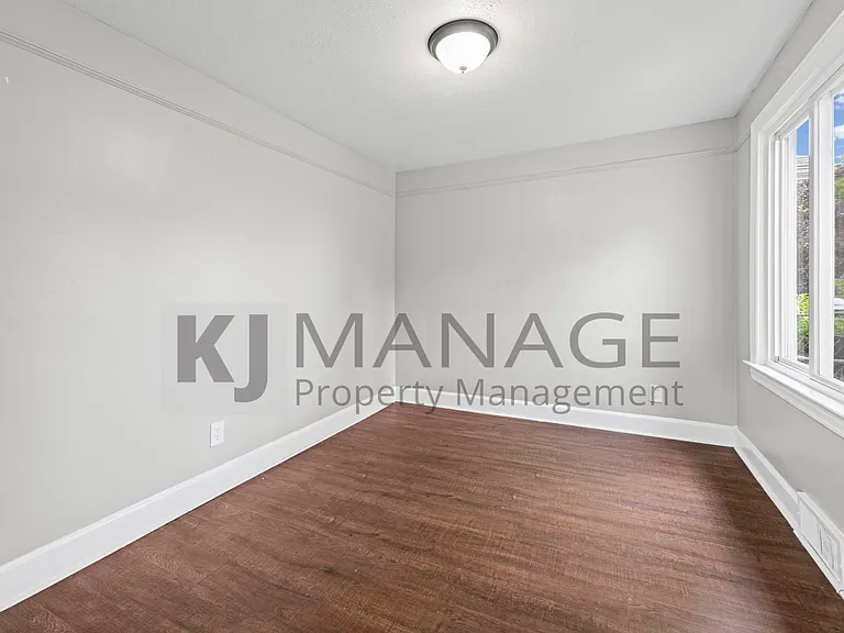 405 W Garfield Ave — Photo 15
