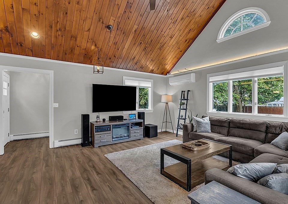 17 Nashua St, Woburn, MA 01801 Zillow