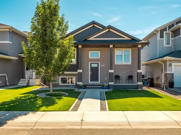 333 N Crocus Ter W, Lethbridge, AB T1J 5L8