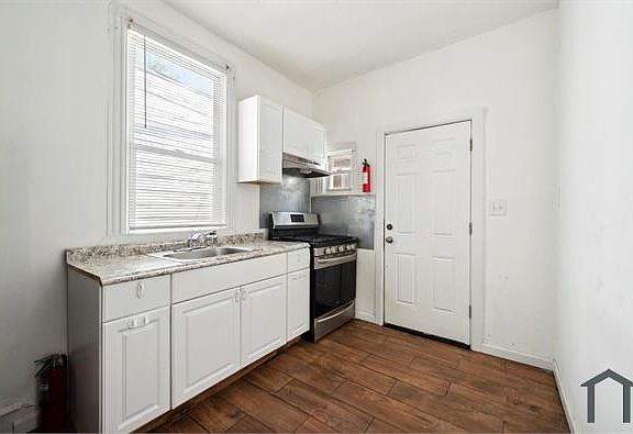 3rd image of 5431 N Lawrence St Unit 1