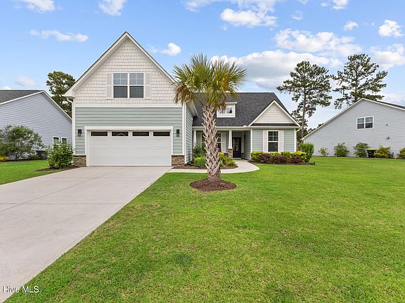 2nd image of 162 Autumn Breeze Lane NE