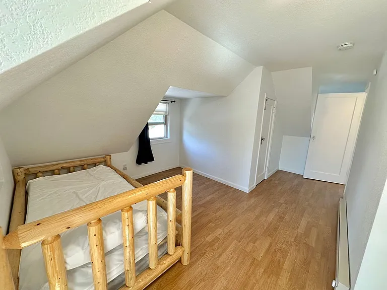 304 S Anderson St — Photo 23