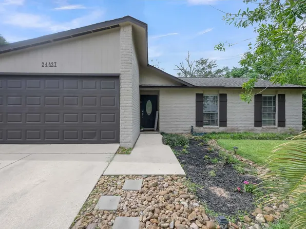24427 Broken Bow Ln, Hockley, TX 77447