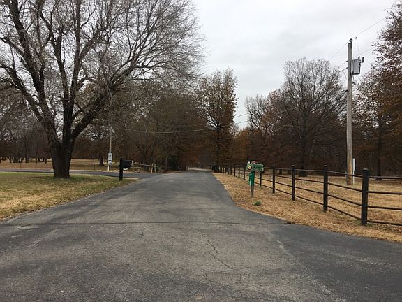 5th image of 9430 E Pecan Ln