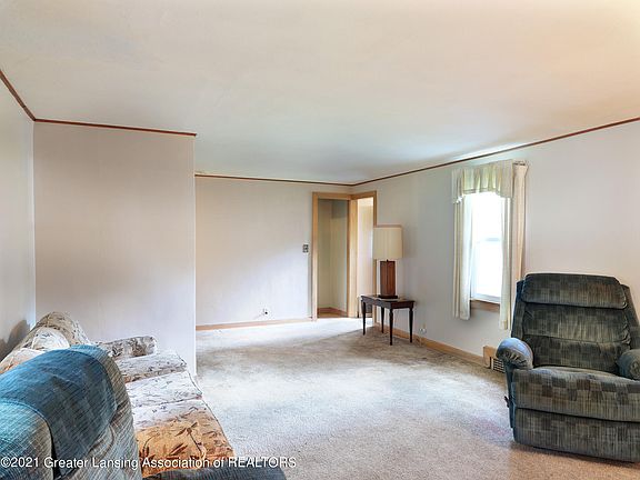 5th image of 6264 Marywood Ave