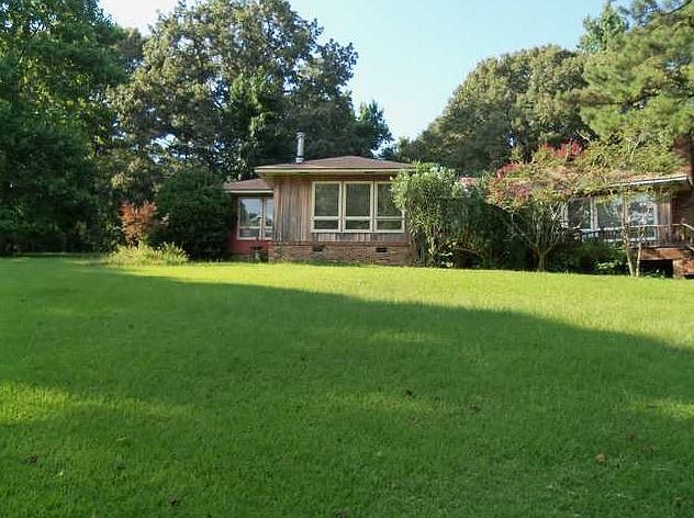 2nd image of 982 Cedar Hill Rd