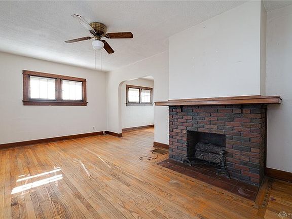 3rd image of 2453 Nill Ave