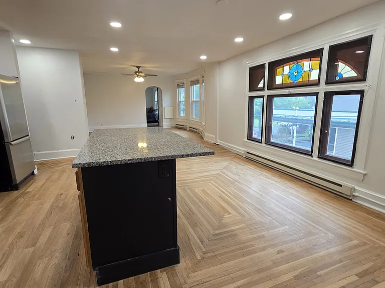 4 W 5th St #2 — Photo 8